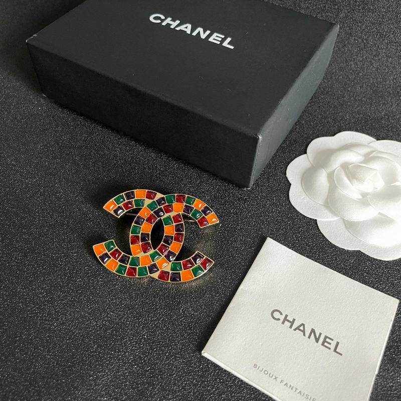 Chanel Brooch 05yxs34